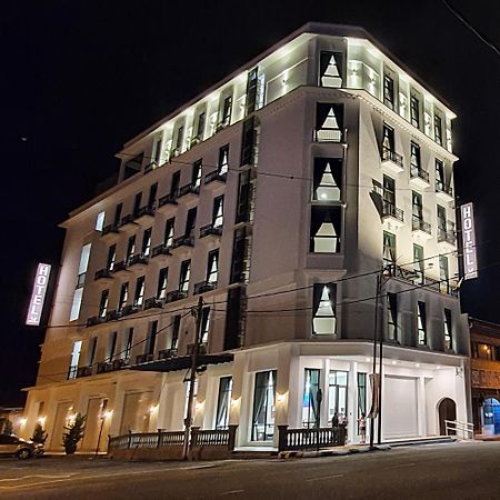 Vista Hotel Кампар Екстериор снимка